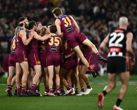 The Lions Demolish Collingwood to Earn Championship Clash With The Cats